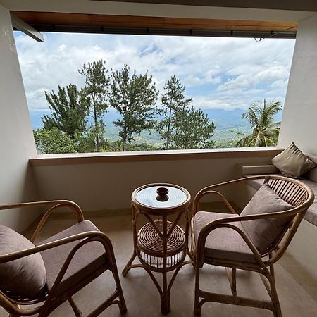 Yasmin Hill Longevity Resort - Hotel Galavilla Канди Экстерьер фото