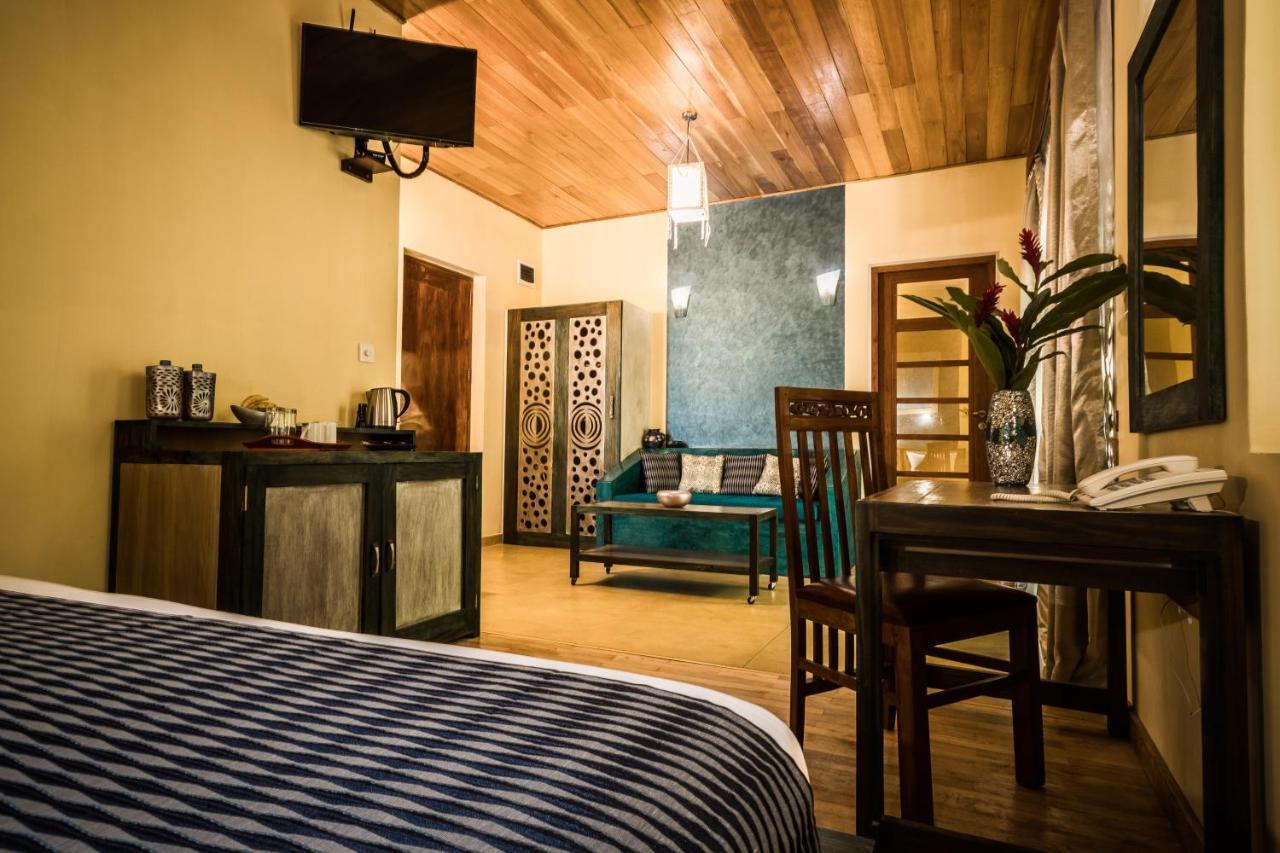 Yasmin Hill Longevity Resort - Hotel Galavilla Канди Экстерьер фото
