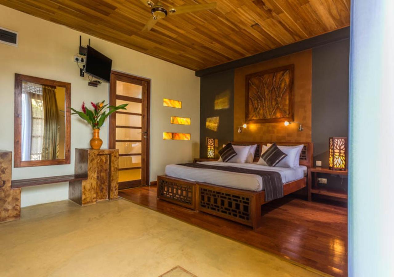 Yasmin Hill Longevity Resort - Hotel Galavilla Канди Экстерьер фото