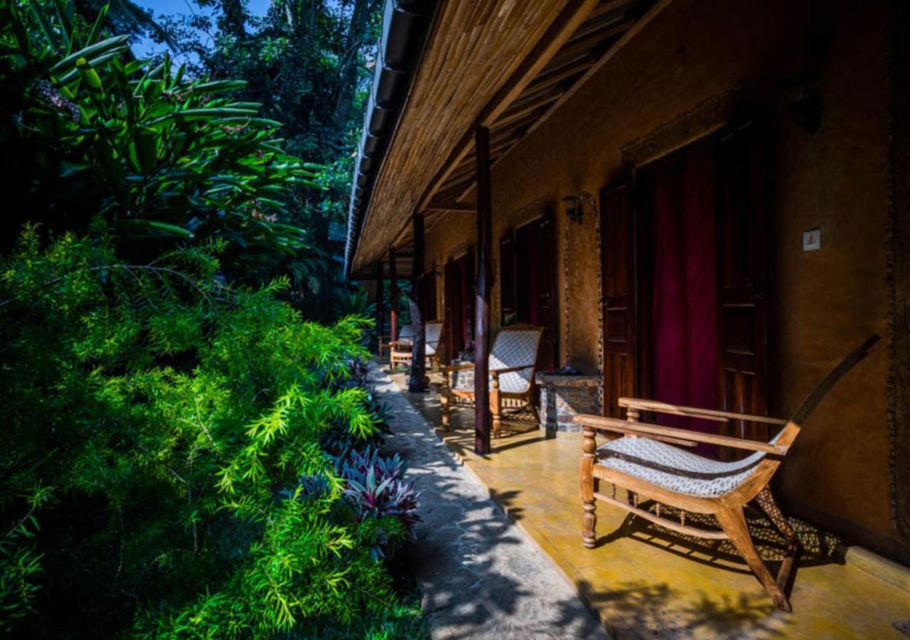 Yasmin Hill Longevity Resort - Hotel Galavilla Канди Экстерьер фото