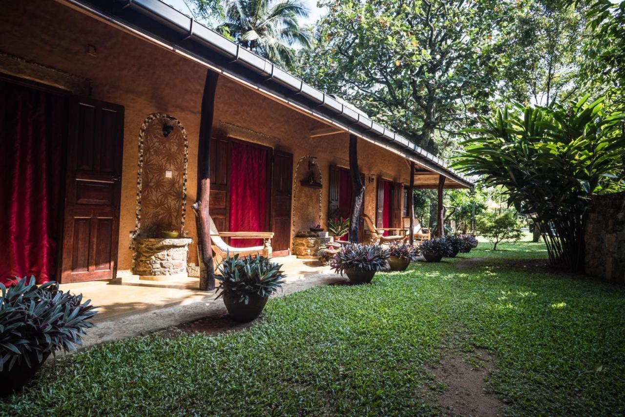 Yasmin Hill Longevity Resort - Hotel Galavilla Канди Экстерьер фото